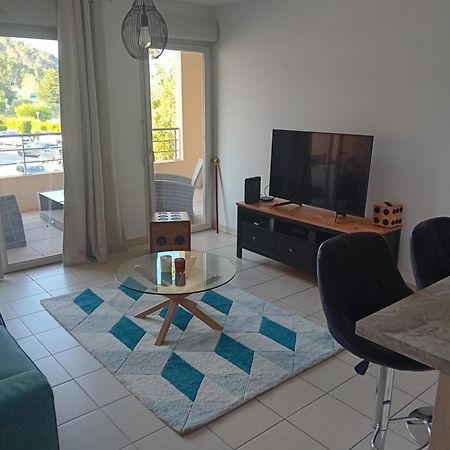 Superbe Appartement T2 Cuers Zewnętrze zdjęcie