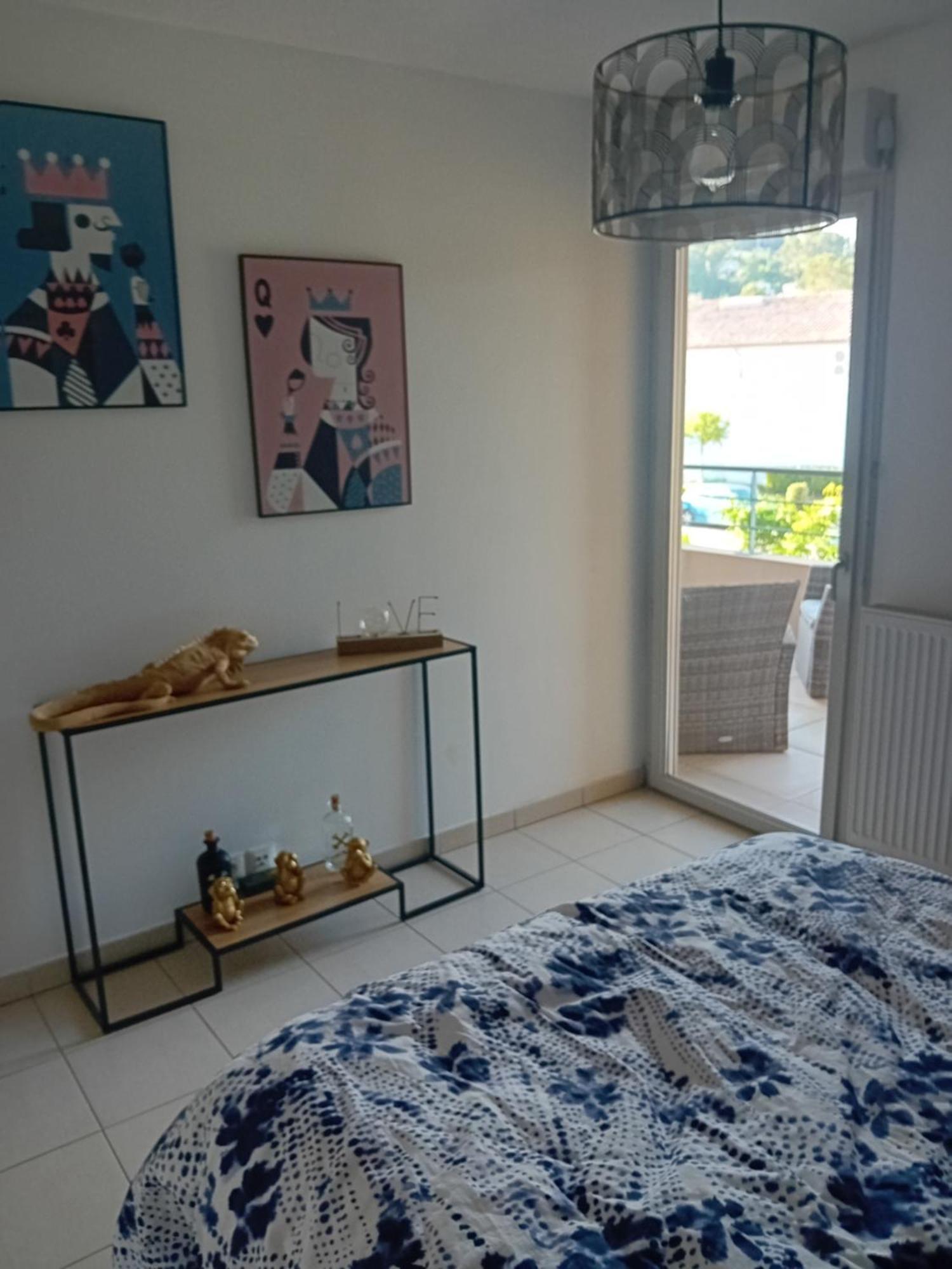 Superbe Appartement T2 Cuers Zewnętrze zdjęcie